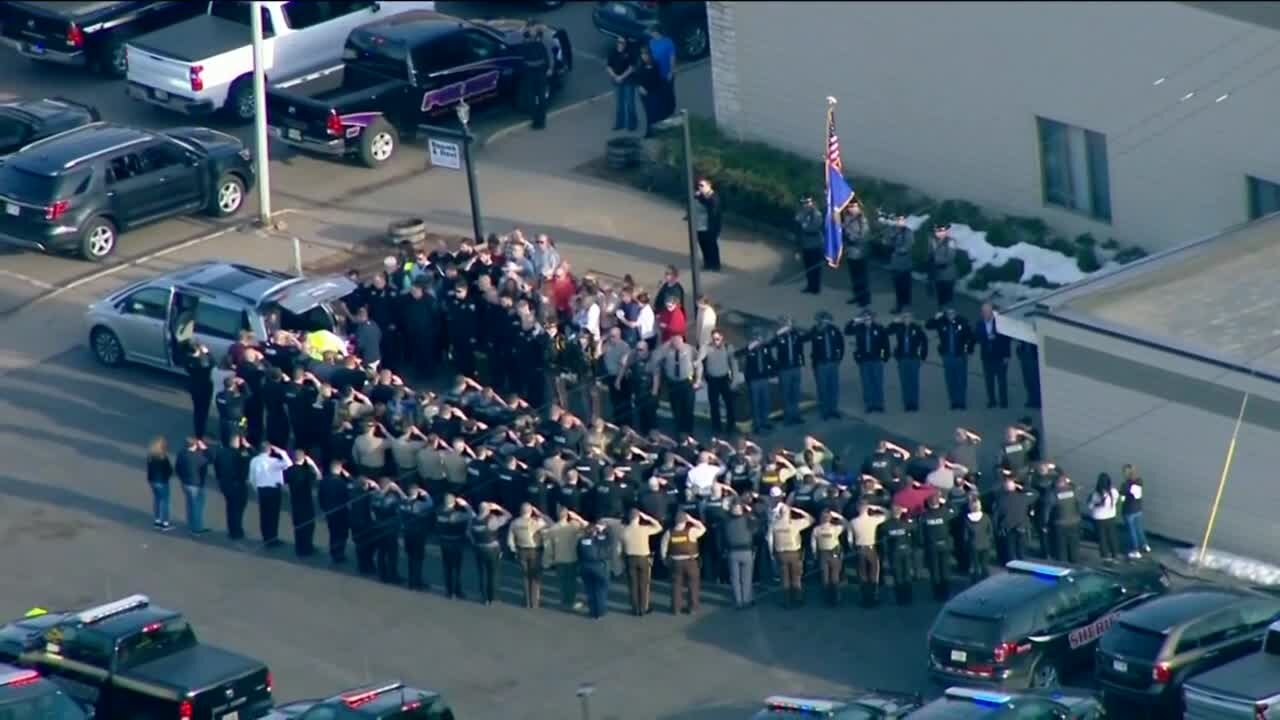 Procession for Wisconsin officers killed in shootout