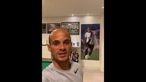 Meia Morais mandando abraça pra torcida do Vasco