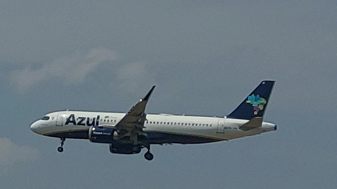 Airbus A320NEO PR-YRI vindo de Campinas para Manaus