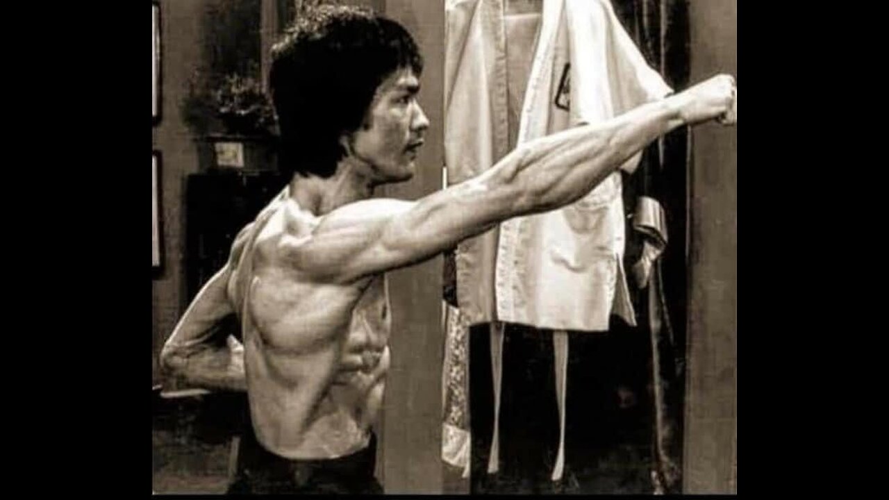 Cross kick Studio Films Bruce Lee Enter the Dragon