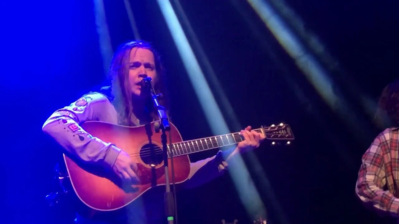 Billy Strings - Everything’s The Same (Oxford)