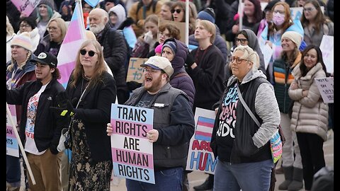 Leading US Pediatricians Claim Denying 'Gender Affirming Care' to Transgender Kids Is 'Child Abuse'