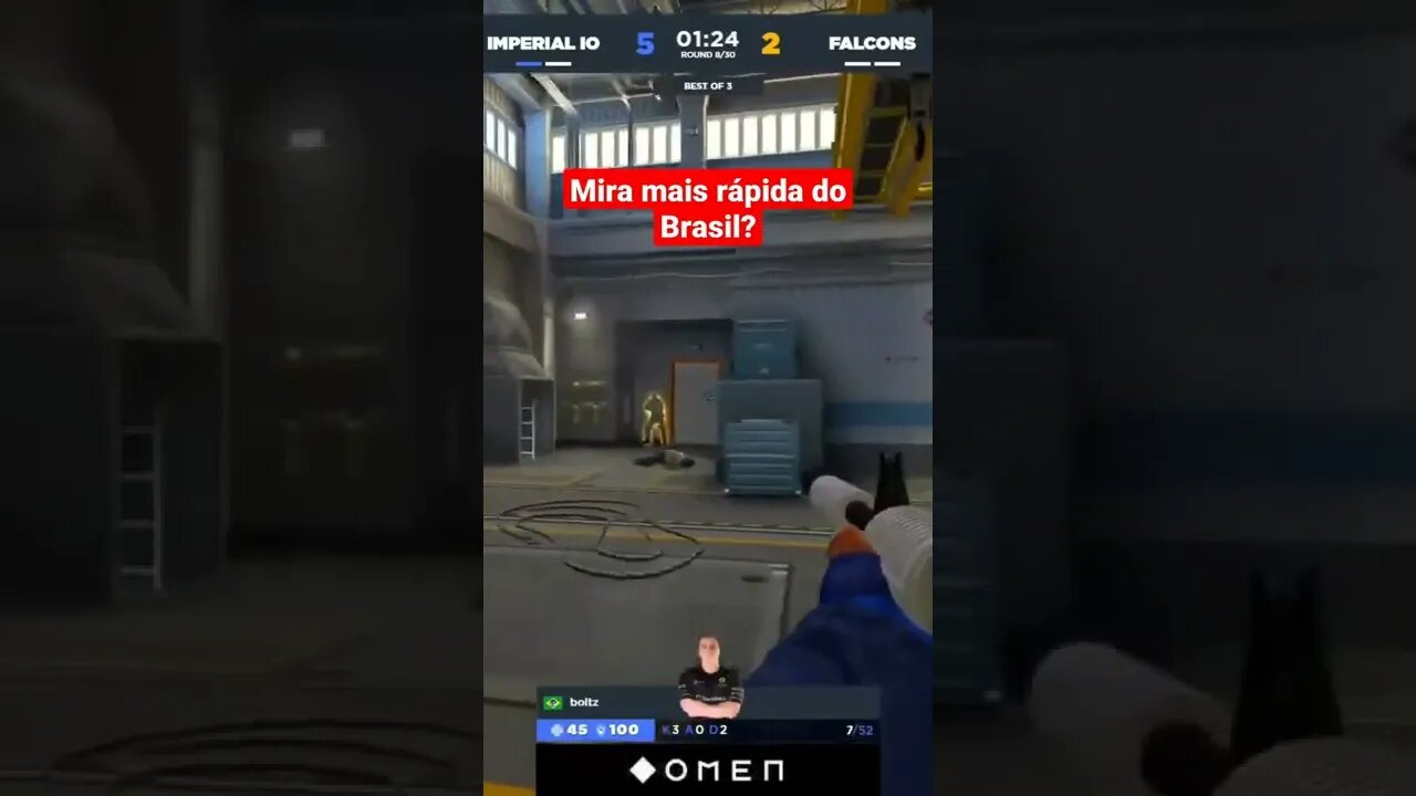 BOLTZ 3K segurando Bomb, com SPRAY surreal