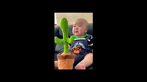 Cute baby shocking video 😱😱😱