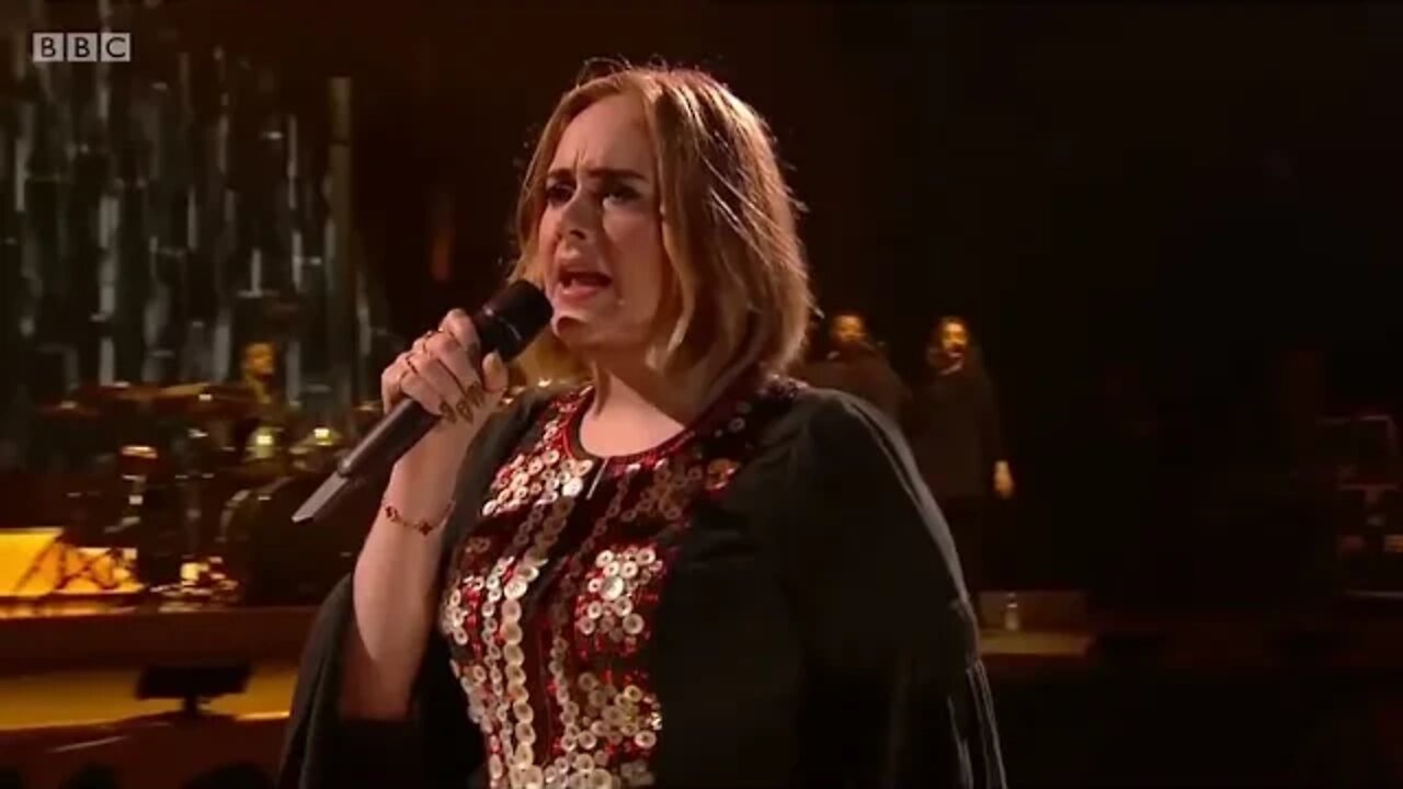 Set Fire To The Rain- ADELE- Glastonbury 2016 Full HD - mastered ( lyrics in description )