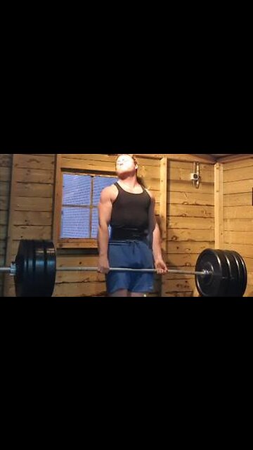 Fast n' Easy 3x4 135 Kgs 2-inch Defecit Deadlifts. Last Set.
