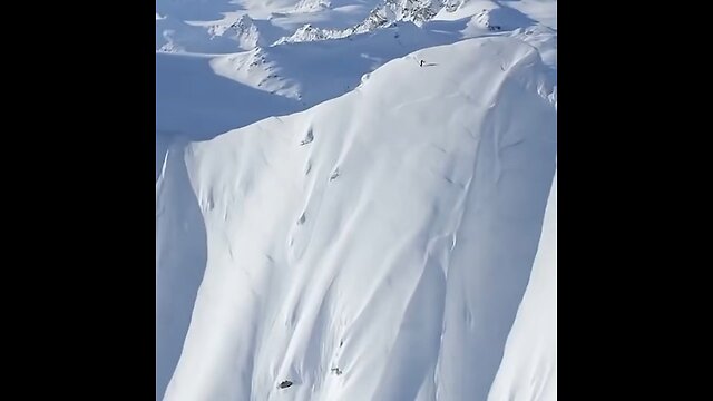 An insane near-death avalanche experience🤯😱