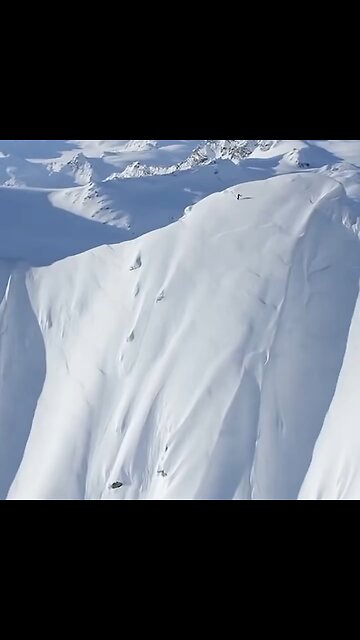 An insane near-death avalanche experience🤯😱