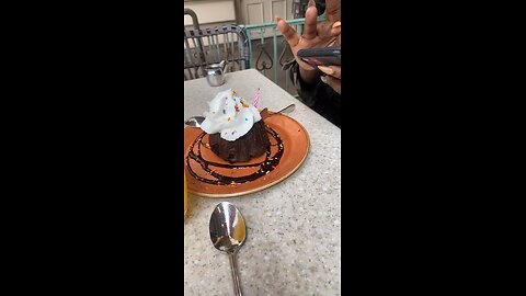 YUMMY COCO CHOCOLATE CAKE ON VEGAS