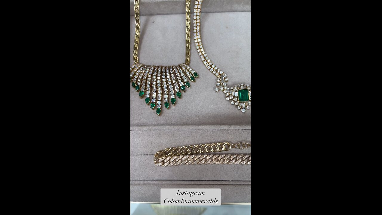 Celebrity trendy styled Colombian emerald big large statement necklaces 18K Platinum