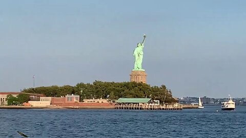 Amazing View of New York City/Statue of Liberty