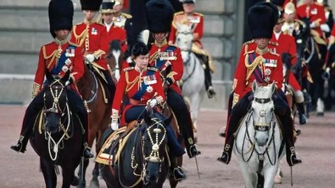 FOTO-FOTO LANGKAH RATU ELIZABETH II VERSI NATIONAL GEOGRAPHIC