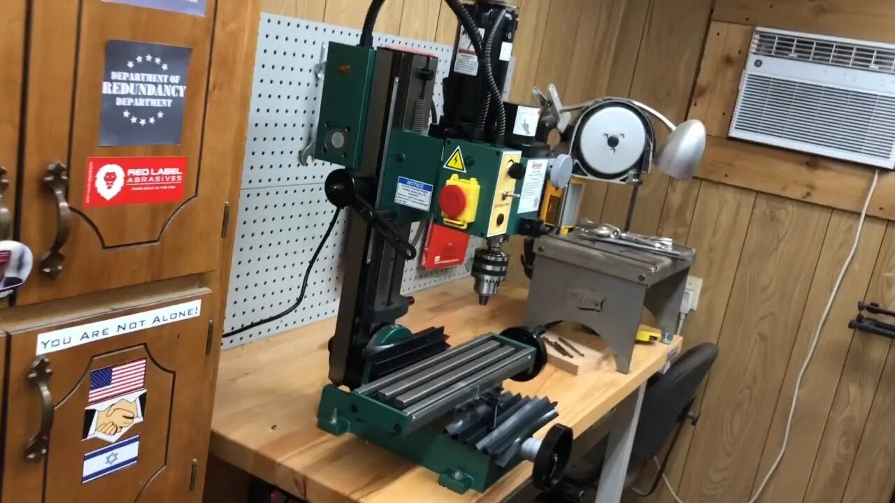 Grizzly mini mill unboxing and set up