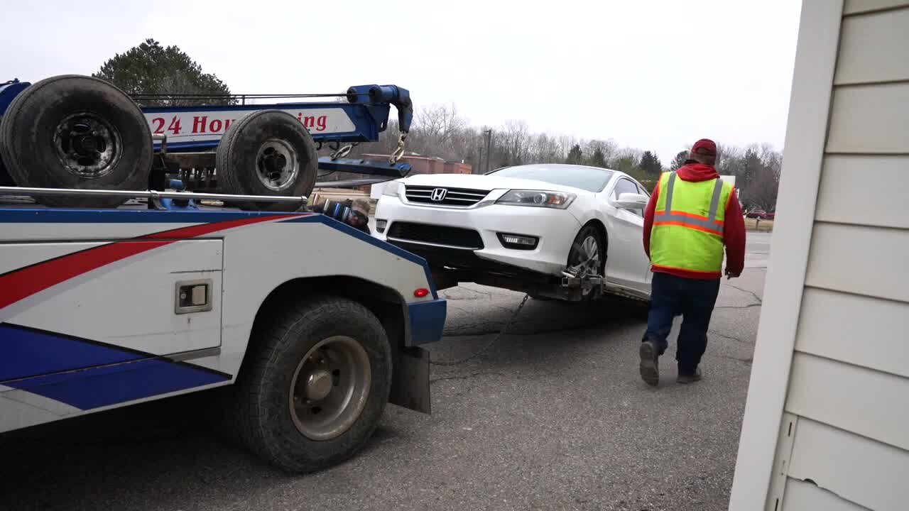 Holt tow truck company expects increase in tows due to winter storm