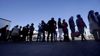 U.S. Launches Mass Expulsion Of Migrants Gathered In Texas Border Town