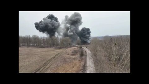 Ukrainian Forces Blew Up Almost All The Bridges During Their Retreat!