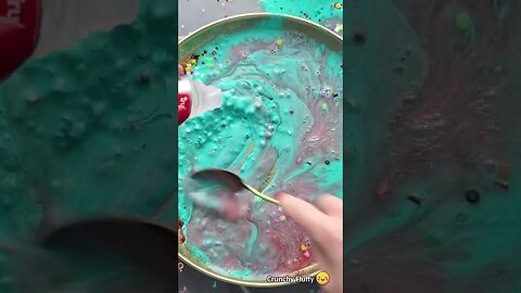 Making crunchy slime with balloons