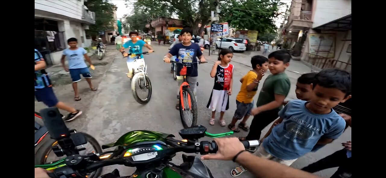 Kids reaction 😍 on Kawasaki Z1000 Loud exhaust 🚀