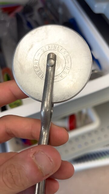 Rare Pizza Cutter found at the Thrift store #resellercommunity #thriftfinds