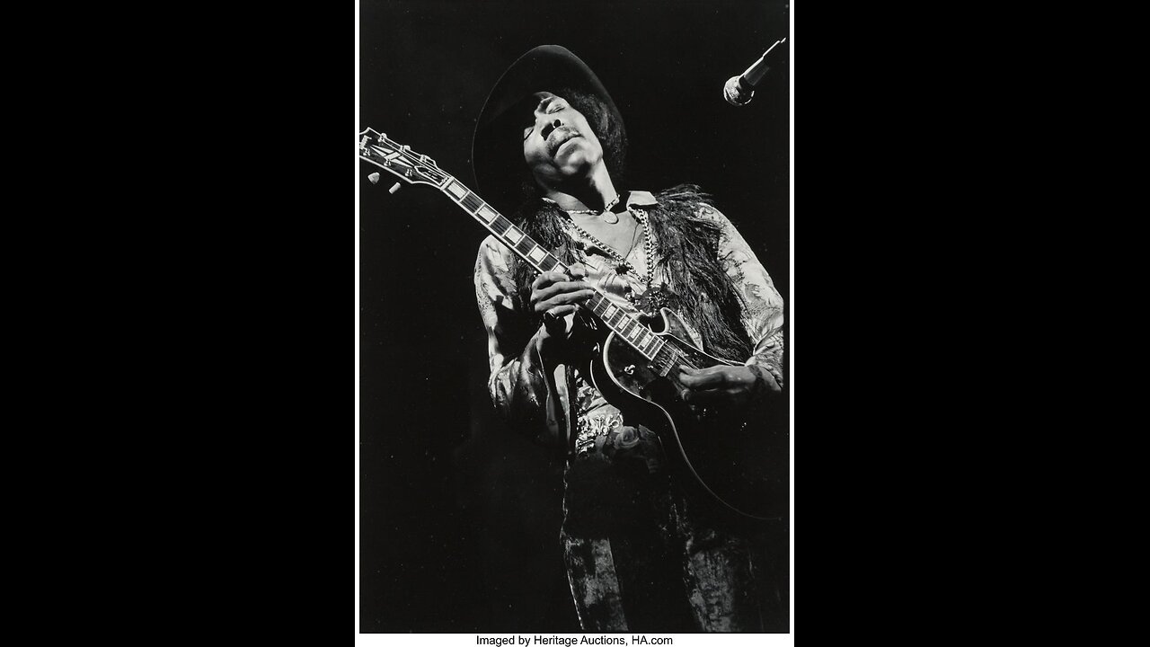 "Jimi Hendrix: The Guitar Pioneer Who Set the World Music Stage on Fire"