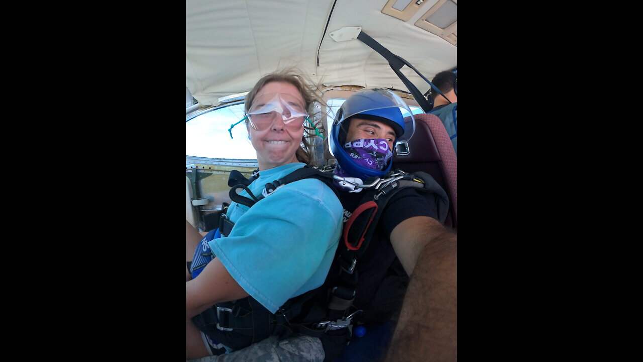 2021-10-07 Macie Skydive