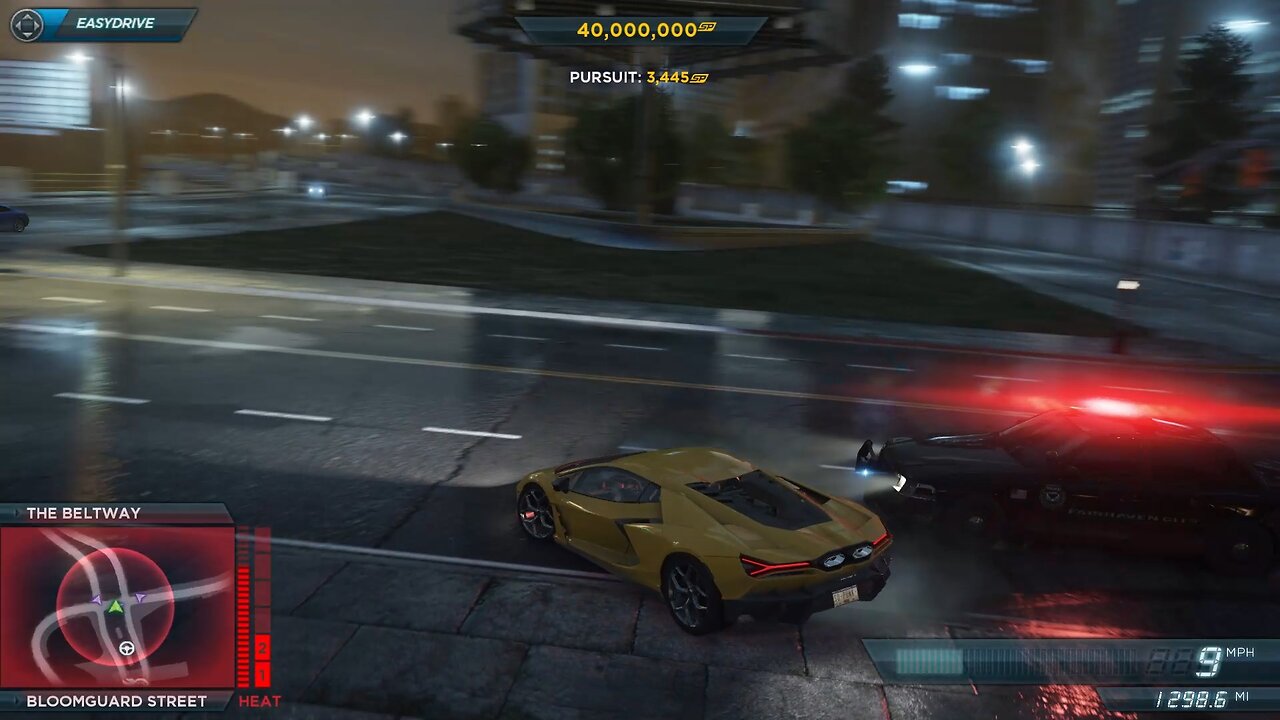 NFS™MW 2012 Lamborghini Revuelto cop chase