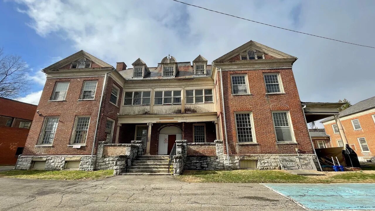 The MOST Haunted Location On The East Coast: St Albans Sanatorium In Radford, Virginia