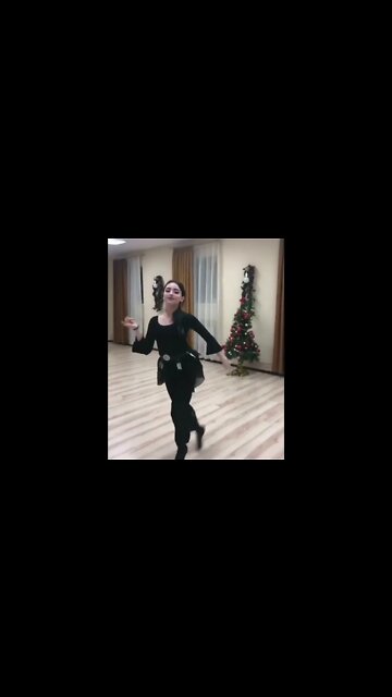 КРАСИВО ТАНЦУЕТ ДЕВУШКА ПОДБОРКА СОЧНОЙ ЛЕЗГИНКИ 2022#shorts