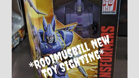 Kingdom Voyager Cyclonus Transformers WFC *Rodimusbill New Toy Sighting* at GameStop