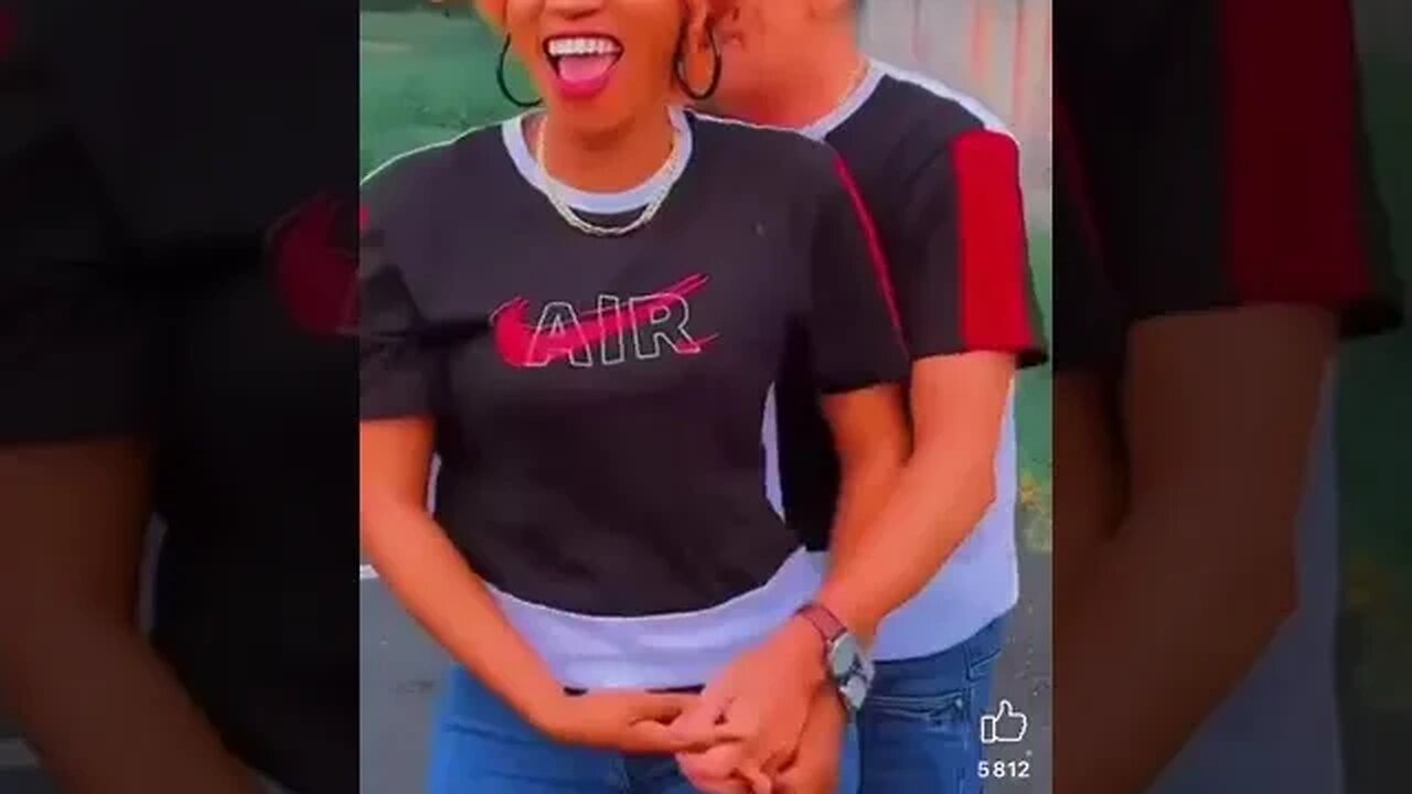 En tous cas la GO est très amoureuse 🥰 Flore De Lille Veuve Joyeuse Etoudi va Bien 100 cœurs brisés