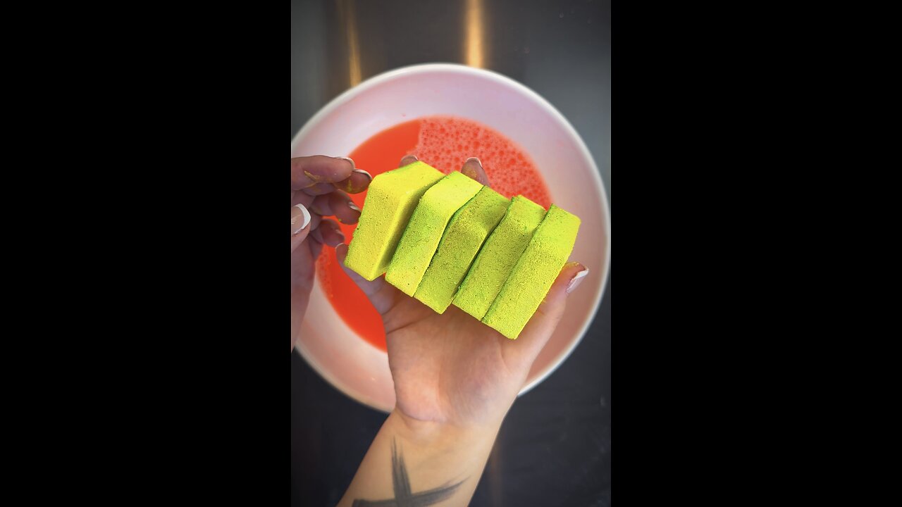 Green Gymchalk Water crush #asmr #relax