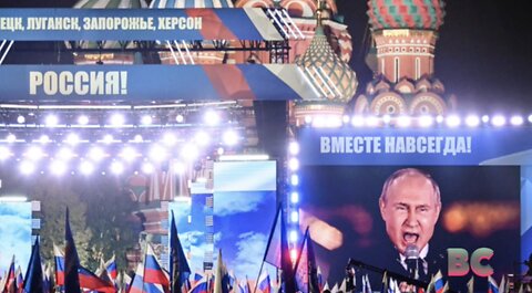 Putin Says Russia Fighting for 'Historical Lands' at Pro-War Rally