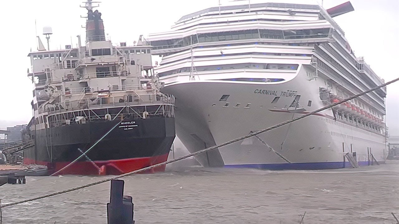 10 Ship Collisions and Mistakes Caught On Camera