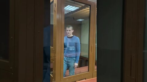 Три года за поджог машины Росгвардии на протестах 31 января в Москве