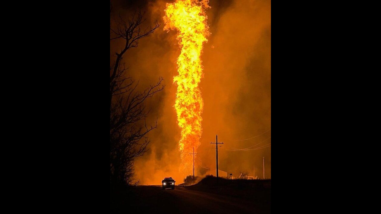 Massive unconfined gas pipeline explosion reported in Oklahoma.