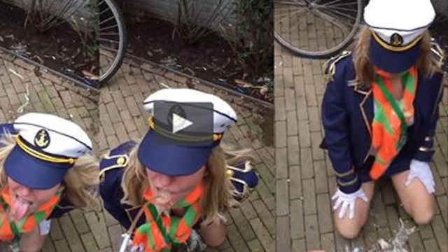 Meisje doet een Paaytje tijdens carnaval in Brabant