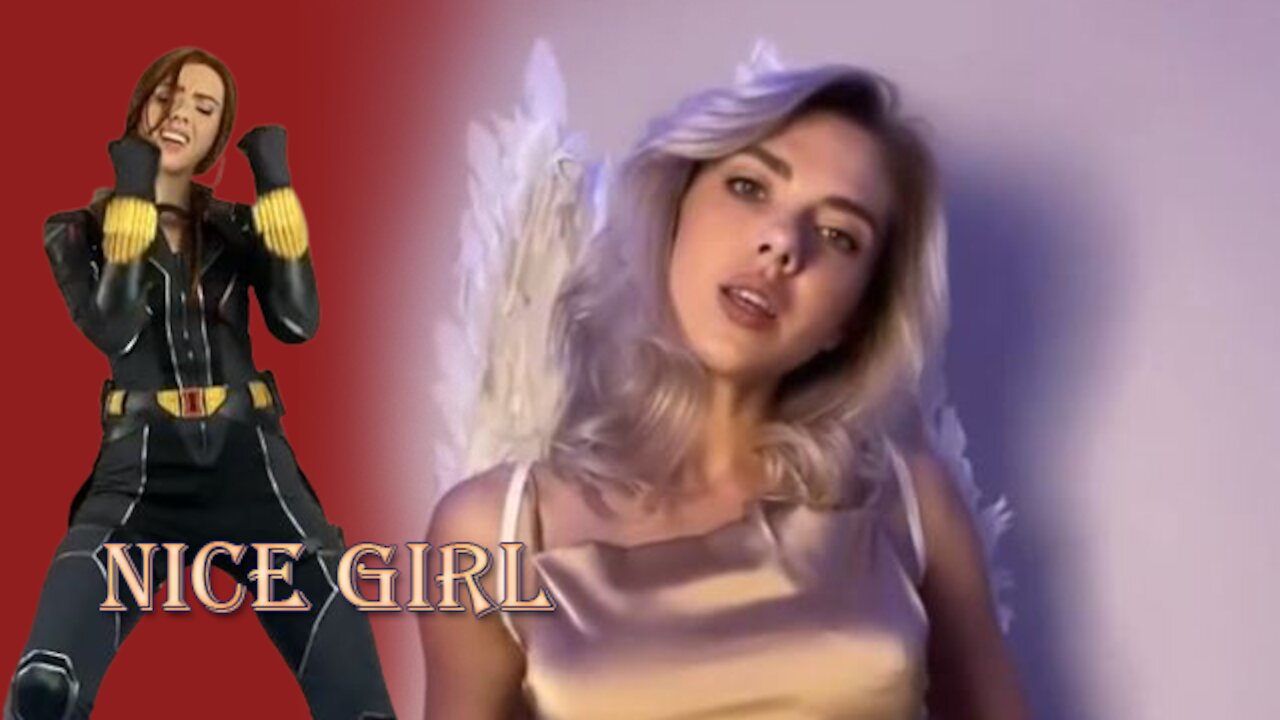 The girl looks like Scarlett Johansson