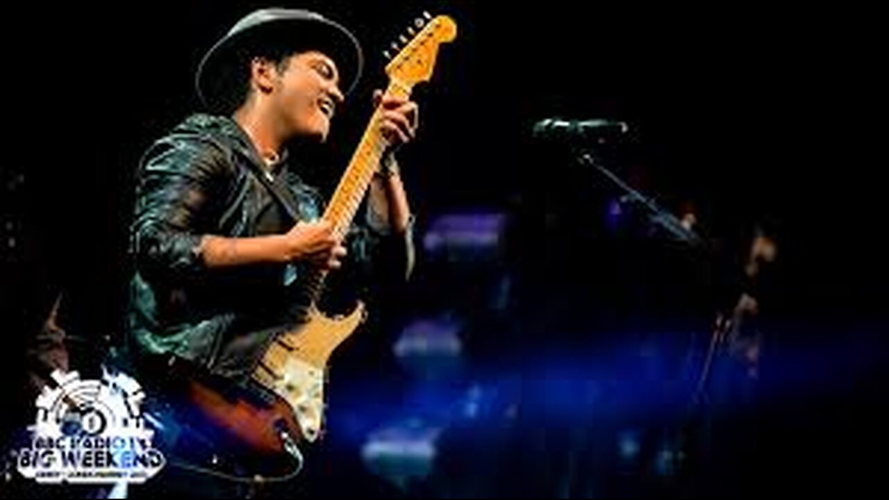 FULL PERFOMANCE Bruno Mars LIVE FULL SET AT BBC Radio 1's Big Weekend 2013