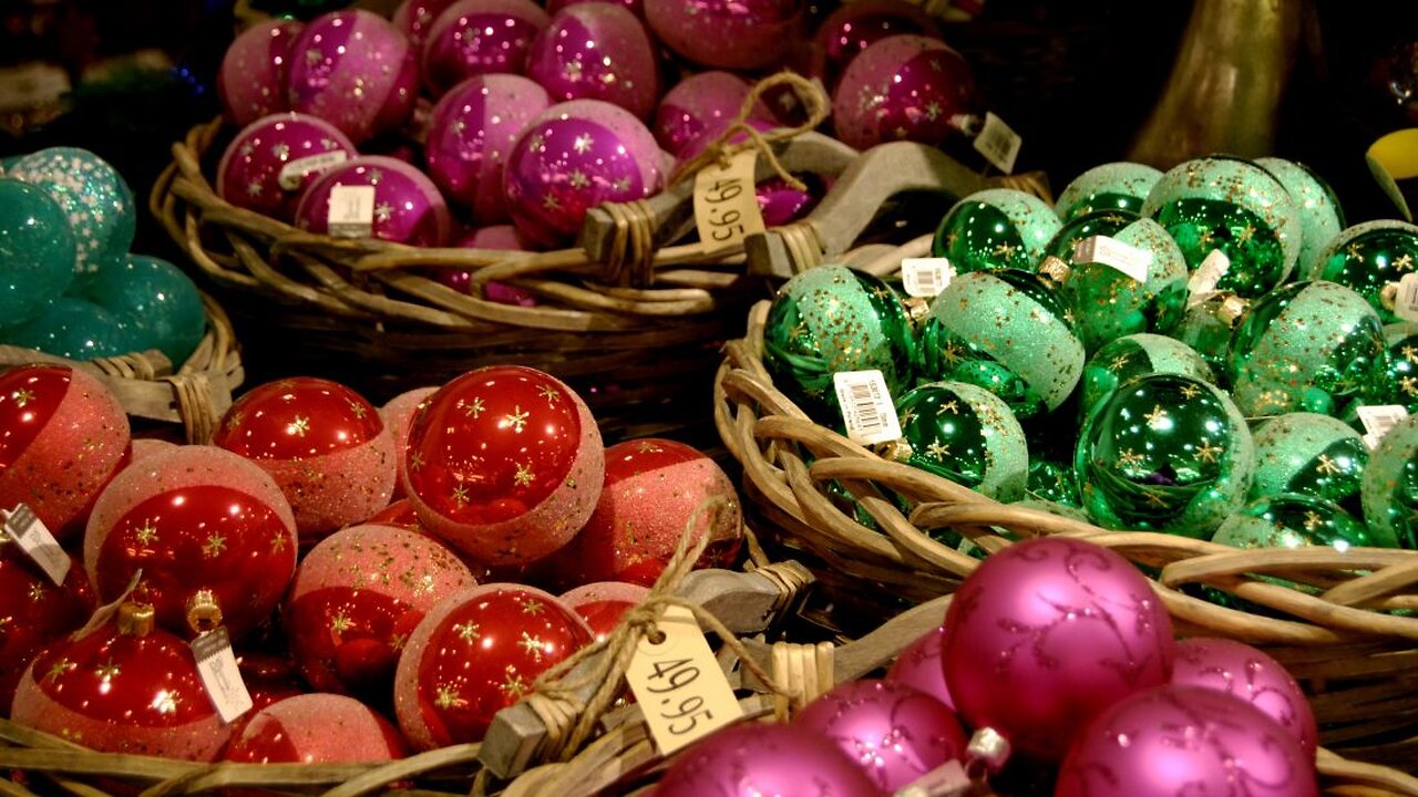 how to decorates Christmas ornaments decorations