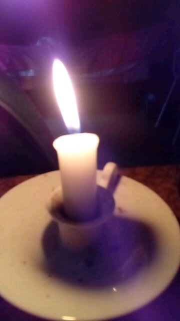 Single Candle 🕯️ in Darkened Room with the Sound of Rain on the Tin Roof - Nature ASMR .