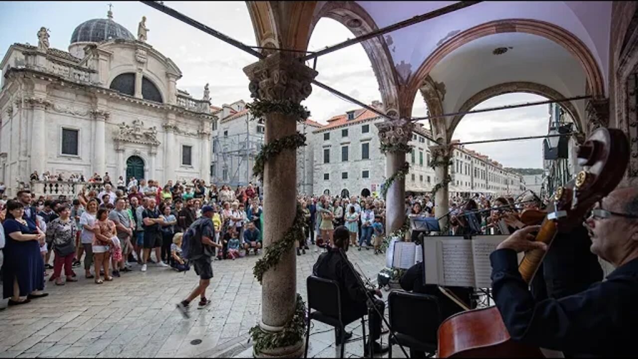 Obilježavanje 750. obljetnice Dubrovačkog statuta na Stradunu i pred Palačom Sponza