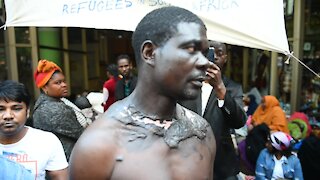 SOUTH AFRICA - Cape Town - Foreign nationals protest outside the UNHCR offices in Cape Town (Video) (W3Q)