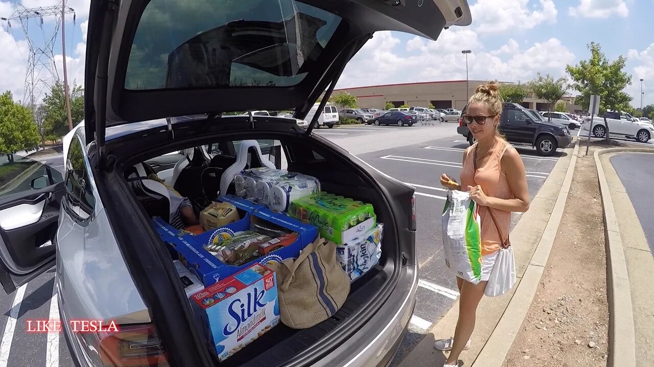 Model X's Quick Jaunt to Costco