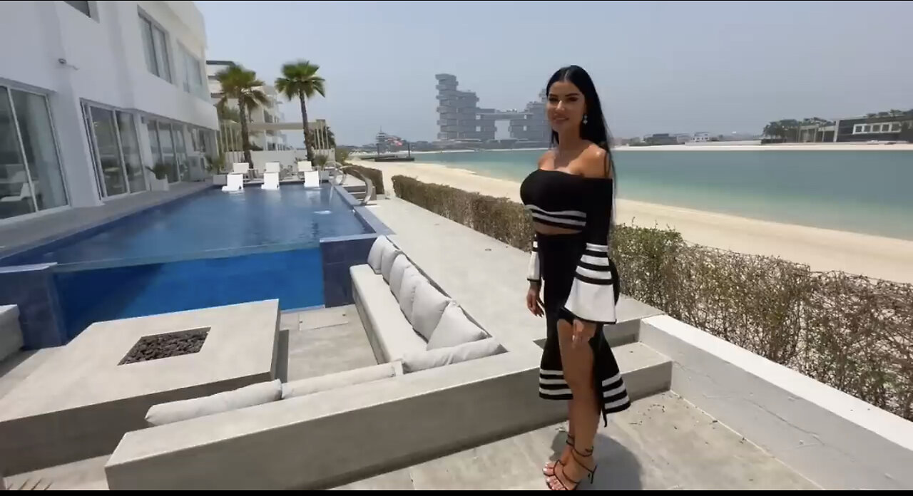 Meet BILLIONAIRE GIRLS of Dubai , $140 million Mansion Tour