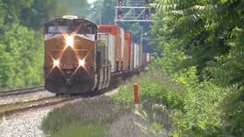 CSX I137 Intermodal Train from Sterling, Ohio June 25, 2022