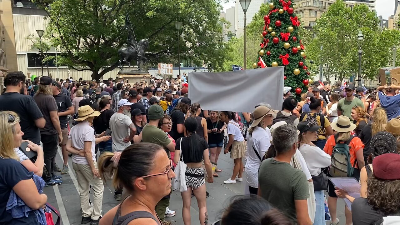 ‘Stop Choking Us’ Melbourne Protests Continue