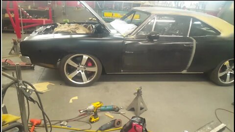 Don's 68 Charger body swap part 26