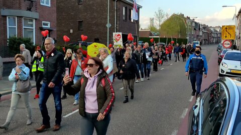 Fakkeltocht Landgraaf 7 mei 2021 Part 9