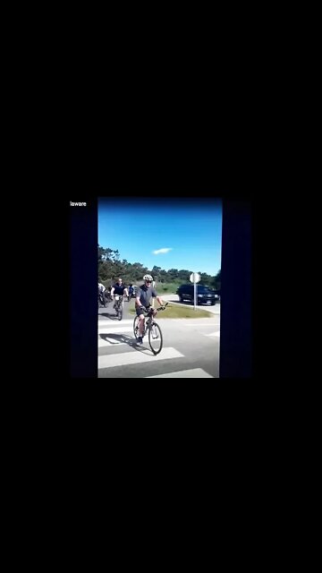 When a photo op goes terribly wrong #FJB