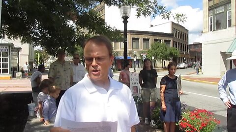 Dr Mark Rollo speaks at the planned parenthood protest 8 22 15 fitchburg